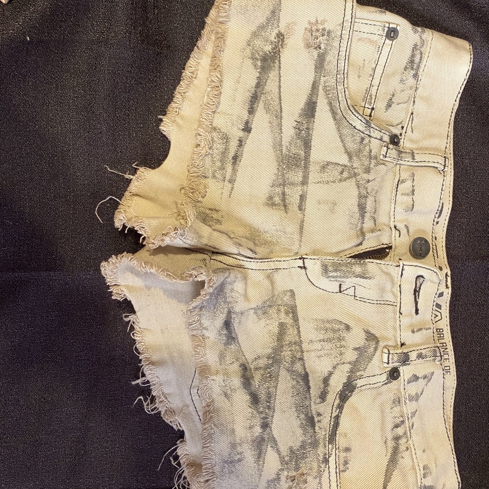 Cute shorts. Distressed/abstract